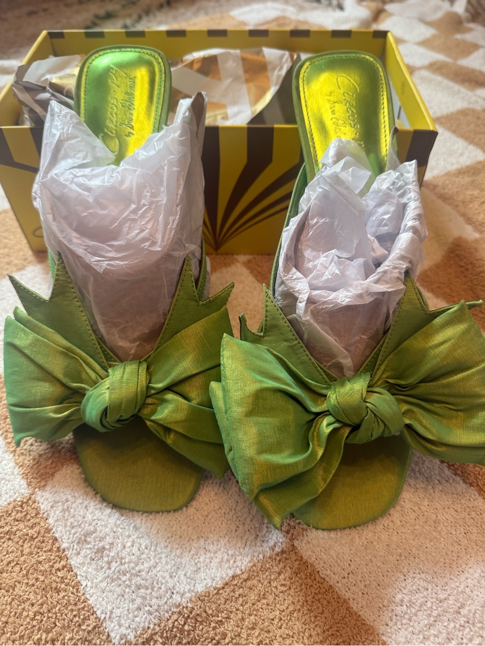 Circus by Sam Edelman Green Satin Knot Bow Heeled Sandals - Picture 5 of 7